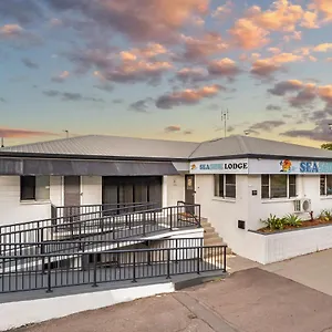 Seaside Townsville- Right Next To Coles, 2 Mins Walk To & Cbd- Passport Required Townsville